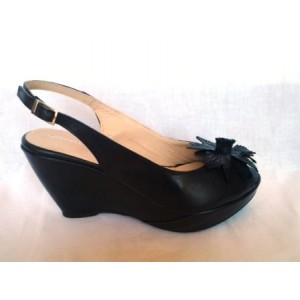 Sandále s ružou 04