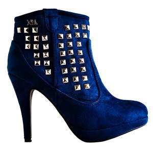 Topánky členkové vybíjané